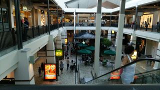 巨大なショッピングセンター