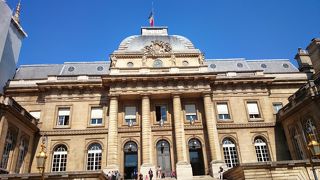 シテ駅からすぐ