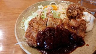 気取らない町の洋食屋さん。