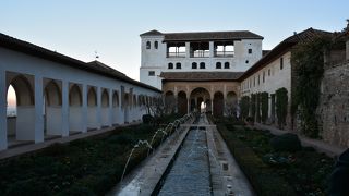 アセキアの中庭