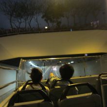 頭がぶつかりそうです