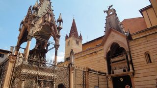 精巧な造りが目を引く