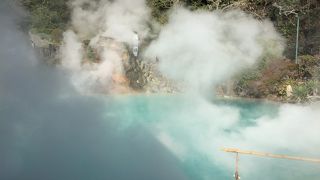 コバルトブルーの熱湯!?