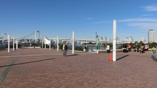 東京湾沿いの散歩道