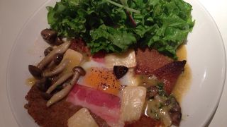 ケーキだけでなくガレットも美味しい。