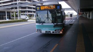 国際線ターミナルに行くバスと行かないバスがあります！～羽田空港ターミナル間の無料バス～