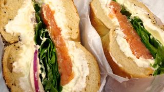 もっちりした生地がおいしすぎる！ニューヨークで一番おすすめのベーグル店です。