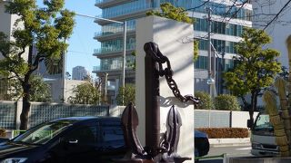 錨のモニュメント