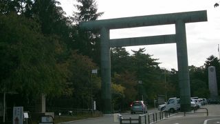 石川県出身の戦没者の御霊を祀る