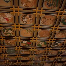 傘松閣の天井絵