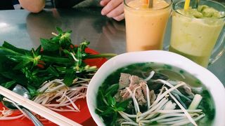 着いて早々朝食を食べに