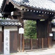 この寺から北側は暫く寺が続きます