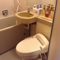 シャワートイレでバスタブも大きい！！