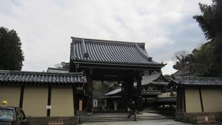 鎌倉五山第一 建長寺の入口