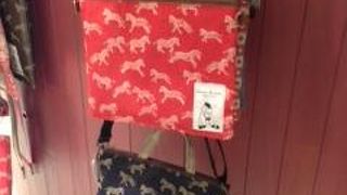 可愛い柄のバッグ