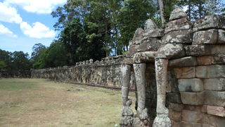 その名の通り象がたくさん！「象のテラス」