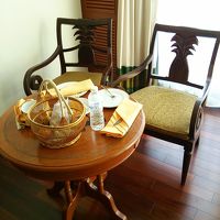 部屋でカットされたフルーツを頂きました