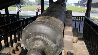 王宮を守った大砲