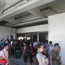 ＭＲＴ駅の混雑