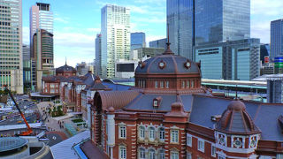 東京駅を上から見る