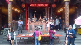 春節前のにぎやかさ