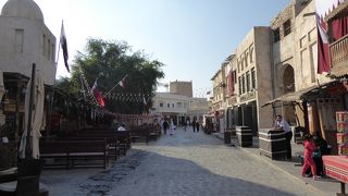 空港から比較的近くにあるスーク