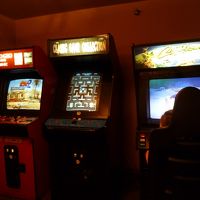 懐かしのゲームがあるコーナー。１回５０セント！