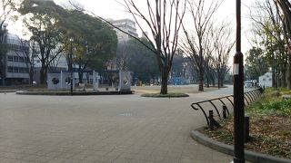 中心地にある公園