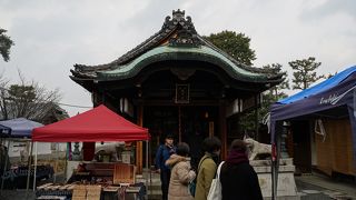 いつの間にか開放的な寺院になっていました