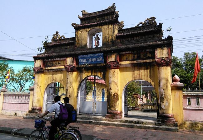 小さな静かなお寺