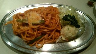 ナポリタン発祥のレトロなレストラン