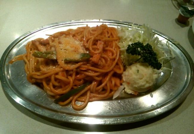 ナポリタン発祥のレトロなレストラン