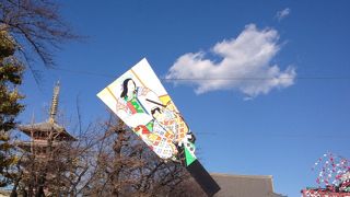 超有名な観光スポット　浅草寺