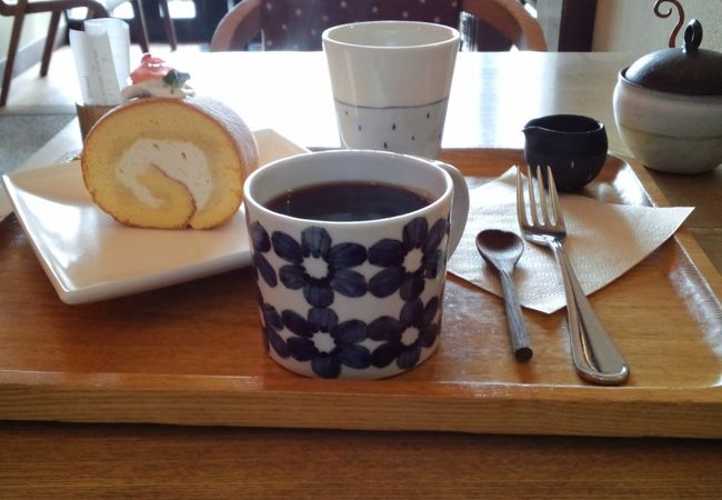 想像と違って都会的なカフェでした