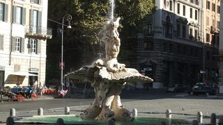 トリトーネの噴水