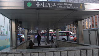 他線との交差なくスムーズな乗降が出来る駅です