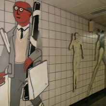 ビジュアル的に楽しませてもらえる通路です（笑）