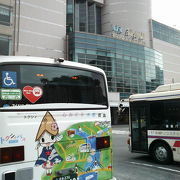 徳島市内を隅々までカバーする地域密着のバス会社