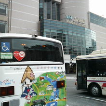 徳島駅から多くの路線が発着しています。