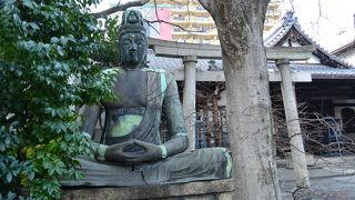 空襲で焼けた大寺院・露仏・神仏混合の外観