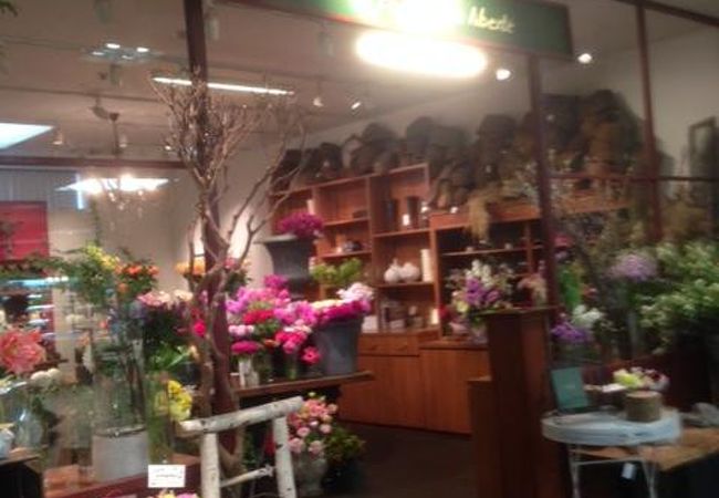 浜松町にあるセンスのよい花屋さんです。