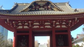 江戸時代初期の優雅な意匠が偲ばれます。