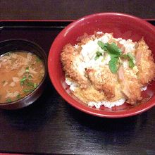 かつ丼ととん汁