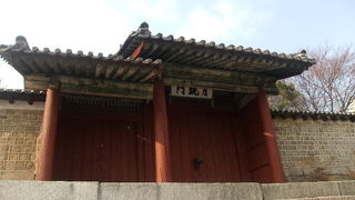 昌慶宮の北東側にある門です