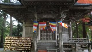 1泊ツアーで中尊寺の弁慶堂を見ました