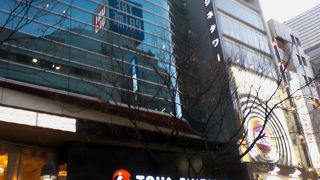 全6スクリーンのシネコン