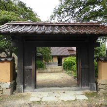 森鴎外旧宅の門