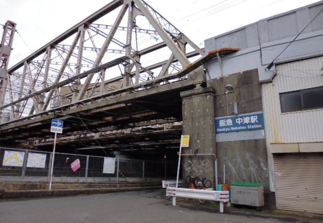 阪急梅田駅の次