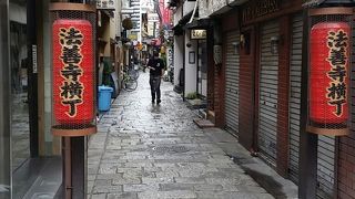 昔は火事で焼失しましたが、綺麗に復活してます。