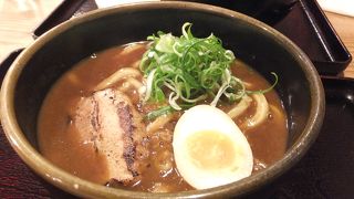 大阪の岸和田発祥のカレーうどん食堂